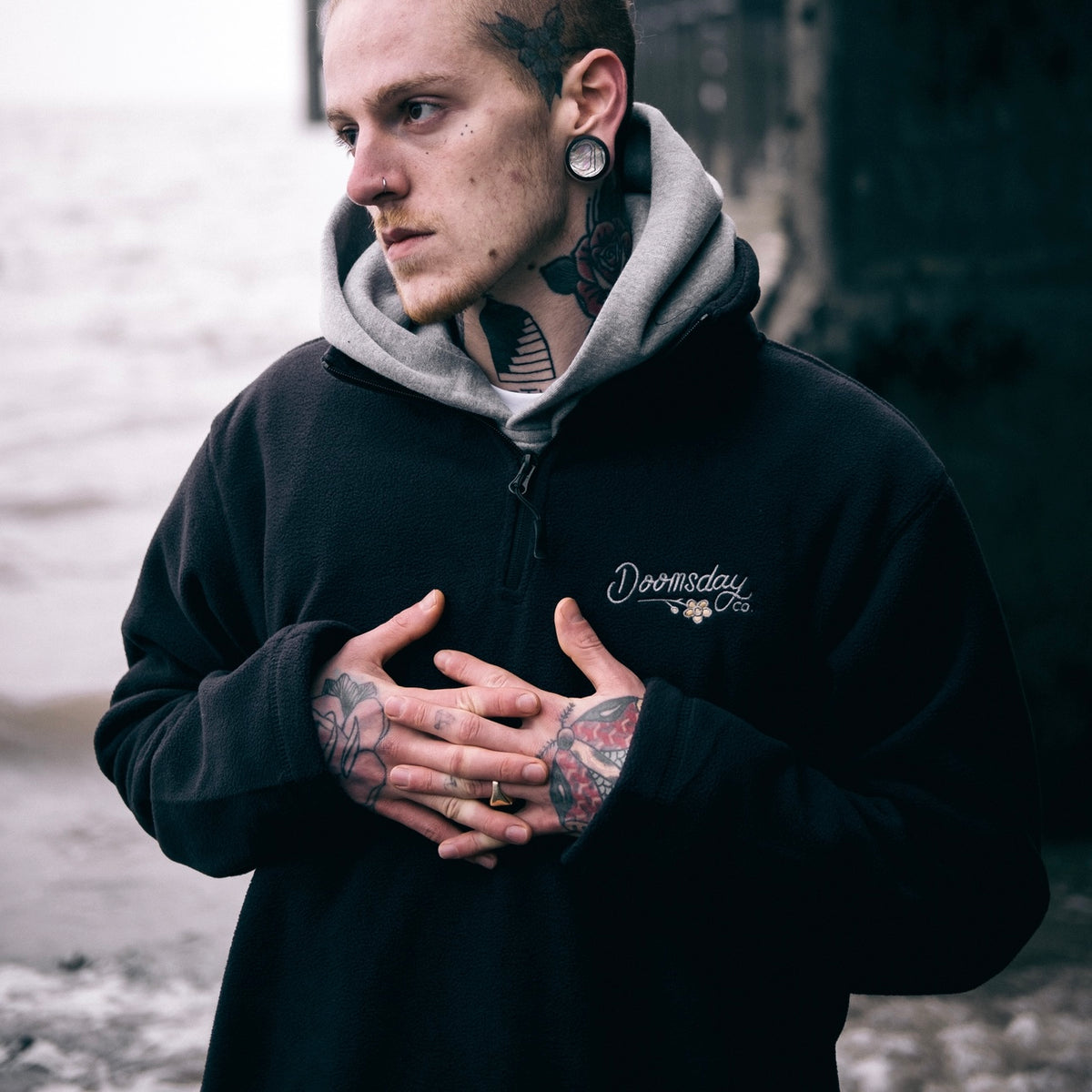 Flower ¼ Zip Fleece - black