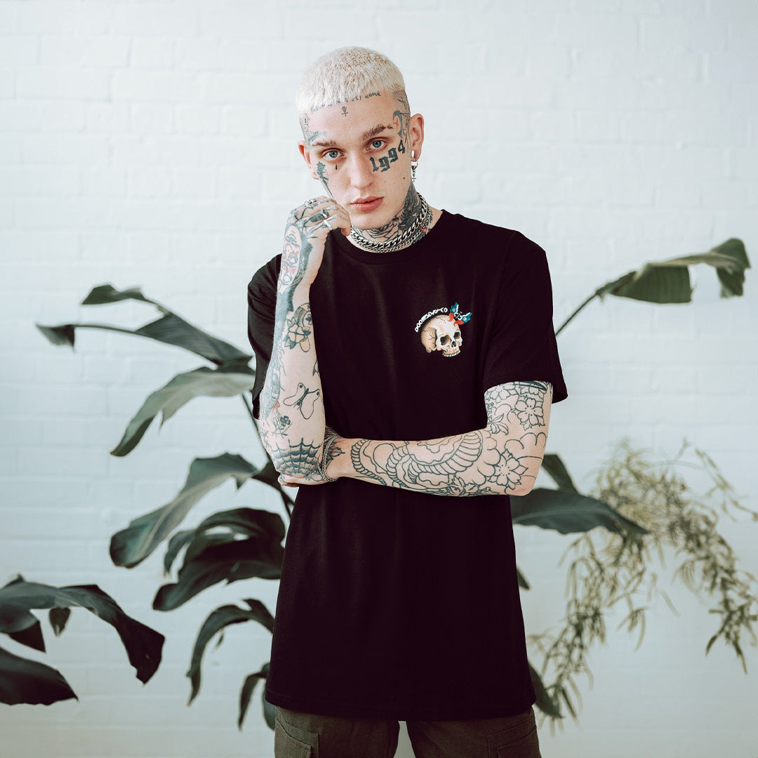 Taryn Tiger Black T-shirt ‐ Doomsday Co