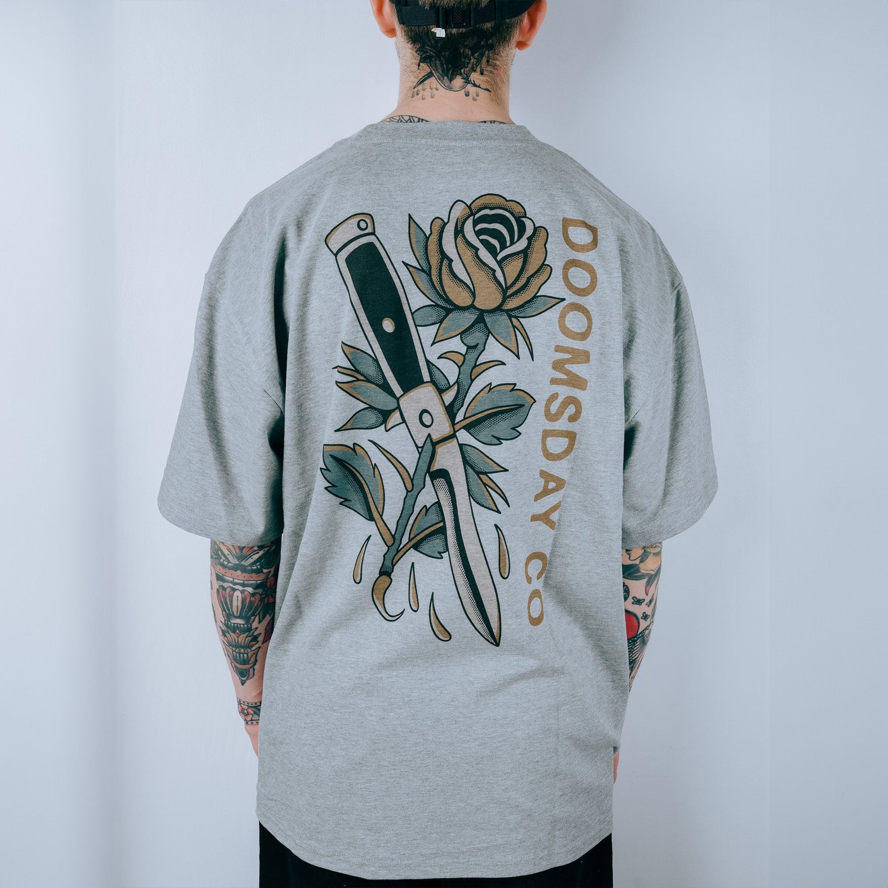 Dagger & rose Heavy T-shirt - Grey ‐ Doomsday Co