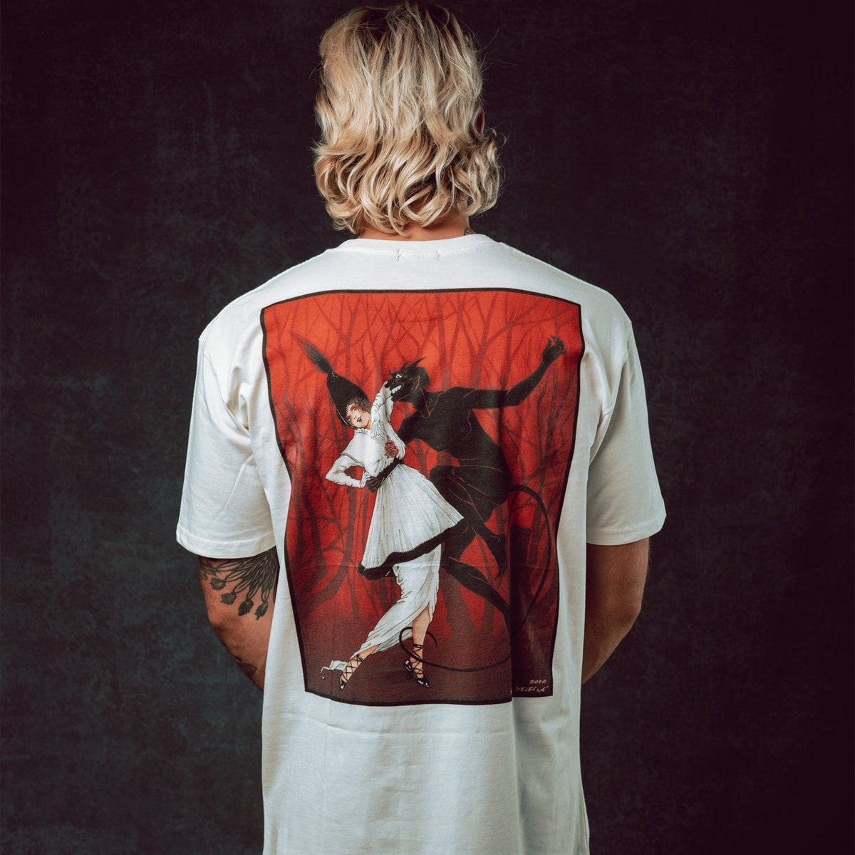 dance_with_Devil_model_back. 